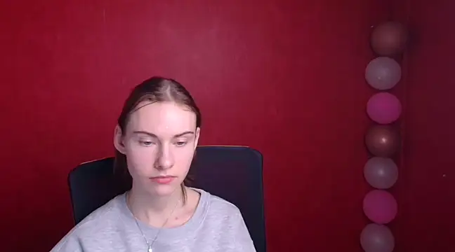 Snapshot of Fiona_Night chatting on March 6, 2025, 3:35 pm Fiona Night online show from March 6, 2025, 3:35 pm