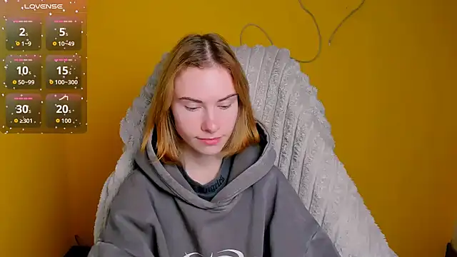 Snapshot of Fiona_Night chatting on February 8, 2026, 7:39 am Fiona Night online show from February 8, 2026, 7:39 am