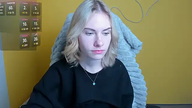 Snapshot of Fiona_Night chatting on November 19, 2025, 6:02 am Fiona Night online show from November 19, 2025, 6:02 am