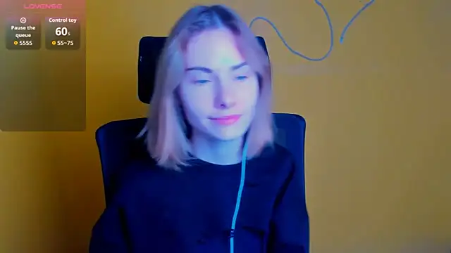 Snapshot of Fiona_Night chatting on March 2, 2026, 6:25 am Fiona Night online show from March 2, 2026, 6:25 am