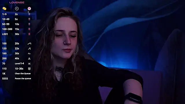 OliviaMcClean online show from November 7, 2025, 2:38 am