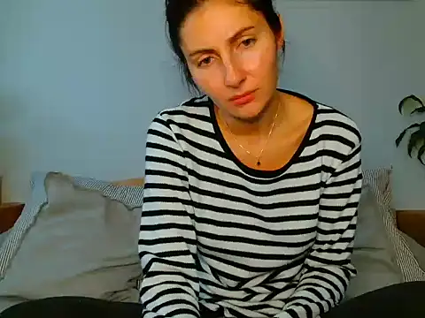 Irina9793 online show from November 10, 2025, 11:04 am