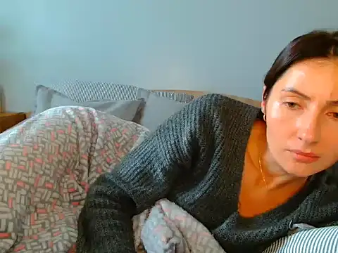 Irina9793 online show from November 17, 2025, 11:14 am