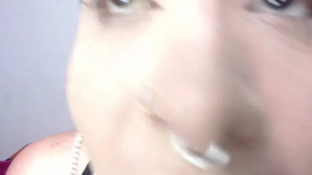 nicollewayne10 online show from November 7, 2025, 10:35 pm