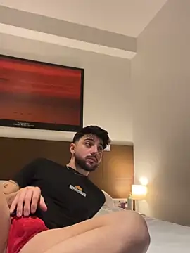 Liam and luca online show from December 5, 2025, 12:10 am