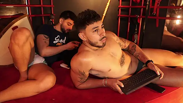 Liam and luca online show from October 4, 2025, 2:57 am