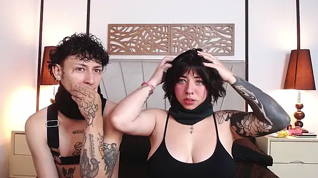 Snapshot of Aria_and_orien chatting on March 10, 2025, 11:12 am Aria and orien online show from March 10, 2025, 11:12 am