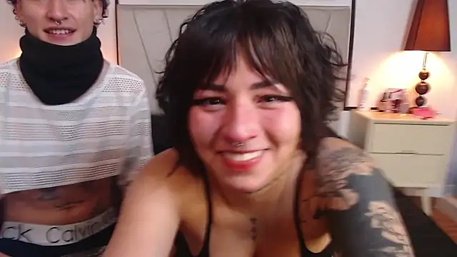 Snapshot of Aria_and_orien chatting on March 14, 2025, 11:01 am Aria and orien online show from March 14, 2025, 11:01 am