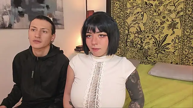 Snapshot of Aria_and_orien chatting on October 15, 2025, 11:18 am Aria and orien online show from October 15, 2025, 11:18 am