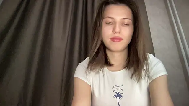 YourrAngelllll online show from March 13, 2025, 7:39 pm