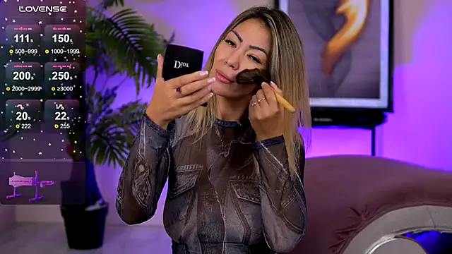 Snapshot of SophiaPotts chatting on November 9, 2025, 3:54 am SophiaPotts online show from November 9, 2025, 3:54 am