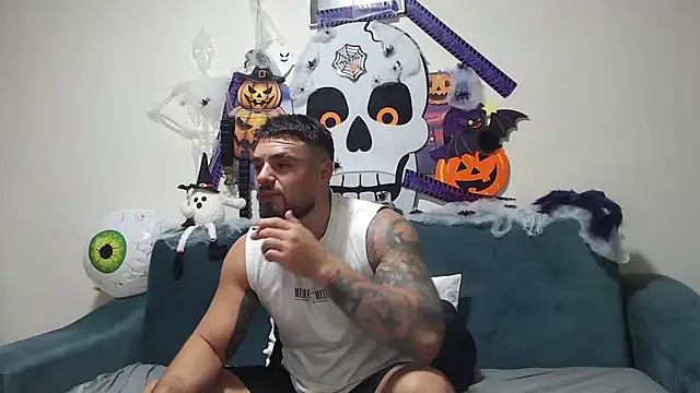 Snapshot of Tiberius_hunk chatting on October 26, 2025, 5:19 am Tiberius hunk online show from October 26, 2025, 5:19 am