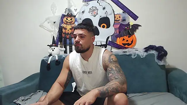 Snapshot of Tiberius_hunk chatting on October 29, 2025, 10:25 am Tiberius hunk online show from October 29, 2025, 10:25 am