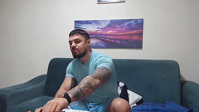 Snapshot of Tiberius_hunk chatting on December 5, 2025, 6:34 am Tiberius hunk online show from December 5, 2025, 6:34 am