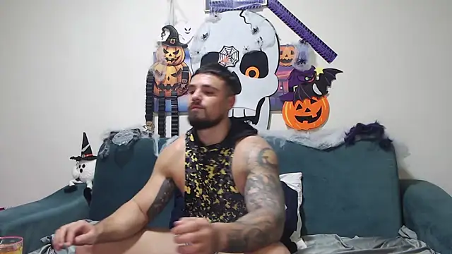 Snapshot of Tiberius_hunk chatting on November 4, 2025, 9:07 pm Tiberius hunk online show from November 4, 2025, 9:07 pm