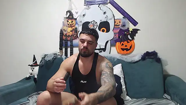 Snapshot of Tiberius_hunk chatting on November 5, 2025, 11:57 am Tiberius hunk online show from November 5, 2025, 11:57 am