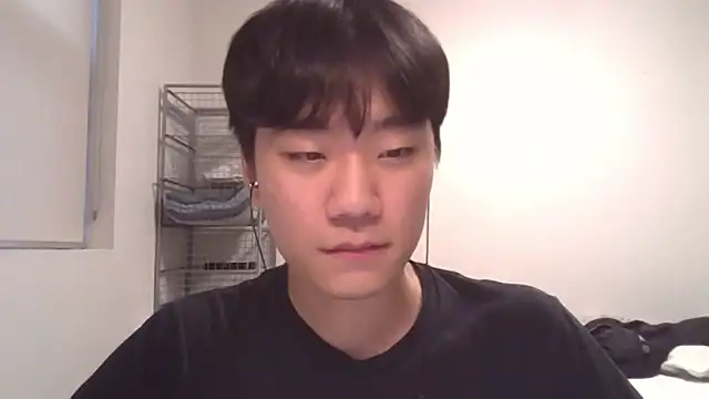 Snapshot of sdamvo2 chatting on March 5, 2025, 8:10 pm sdamvo2 online show from March 5, 2025, 8:10 pm