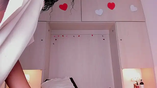 Snapshot of BeverlySteel chatting on February 8, 2026, 12:25 pm BeverlySteel online show from February 8, 2026, 12:25 pm