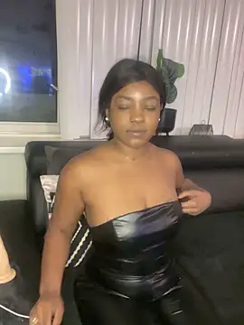 xnaomivaruna online show from March 7, 2025, 11:16 pm