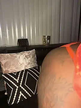 xnaomivaruna online show from March 16, 2025, 10:53 pm