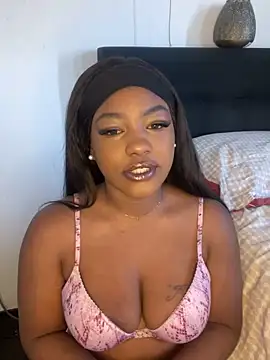 xnaomivaruna online show from March 16, 2025, 7:37 am