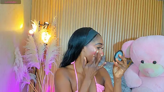 AlexiaAbbey online show from April 16, 2026, 9:39 pm