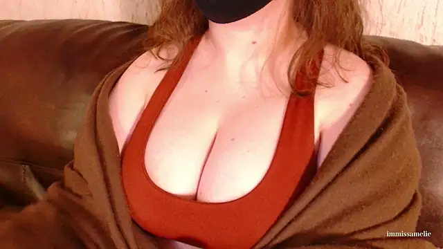 Snapshot of ImMissAmelie chatting on November 27, 2025, 9:37 pm ImMissAmelie online show from November 27, 2025, 9:37 pm