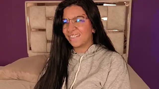 emilyy cooperr online show from January 12, 2026, 12:34 pm