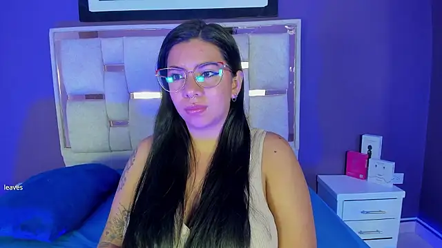 emilyy cooperr online show from February 19, 2026, 12:24 pm