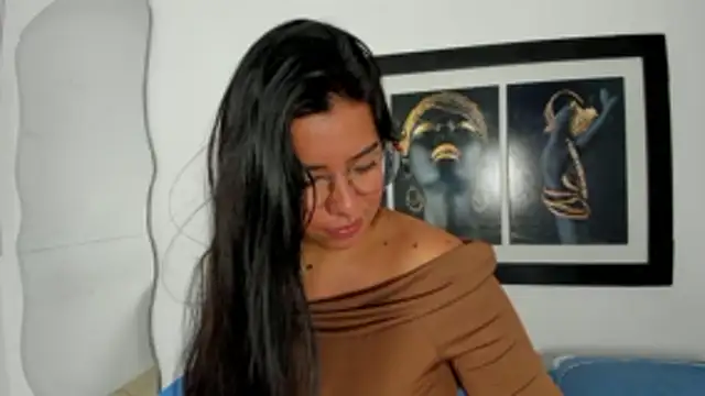 emilyy cooperr online show from January 16, 2026, 12:09 pm