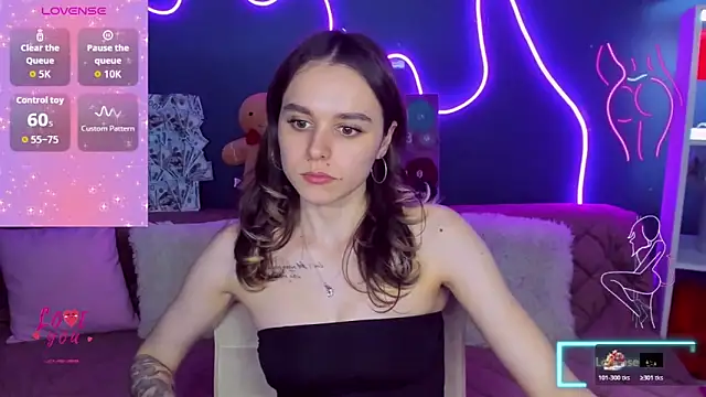 Snapshot of EmelyMason chatting on February 25, 2026, 12:16 pm EmelyMason online show from February 25, 2026, 12:16 pm