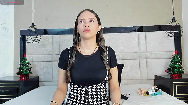 LiliJensen online show from November 27, 2025, 7:25 pm