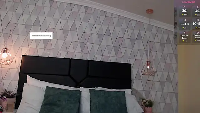 LiliJensen online show from September 25, 2025, 8:04 pm