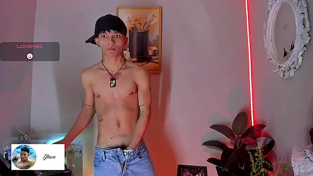 CRAZY-BOY99 online show from November 17, 2025, 10:41 am