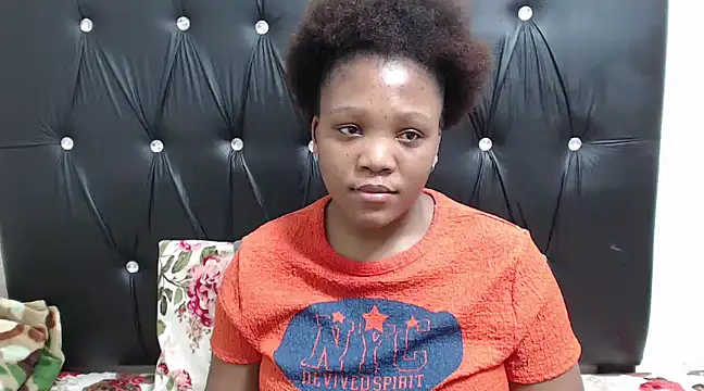 Snapshot of Beyoncex05 chatting on March 11, 2025, 8:31 pm Beyoncex05 online show from March 11, 2025, 8:31 pm