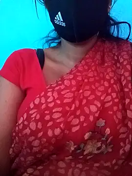 Snapshot of Sexyradha_ chatting on February 7, 2026, 8:33 am Sexyradha online show from February 7, 2026, 8:33 am