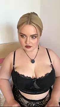 April Vancee online show from April 16, 2026, 12:06 pm