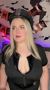 April Vancee online show from October 30, 2025, 3:20 pm