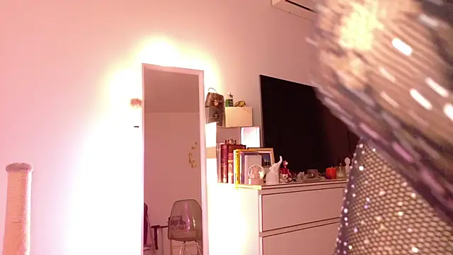 MiaKnoxxx online show from January 5, 2026, 8:23 pm