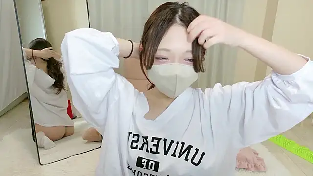 Snapshot of mami-pokoch chatting on November 7, 2025, 12:31 pm mami-pokoch online show from November 7, 2025, 12:31 pm