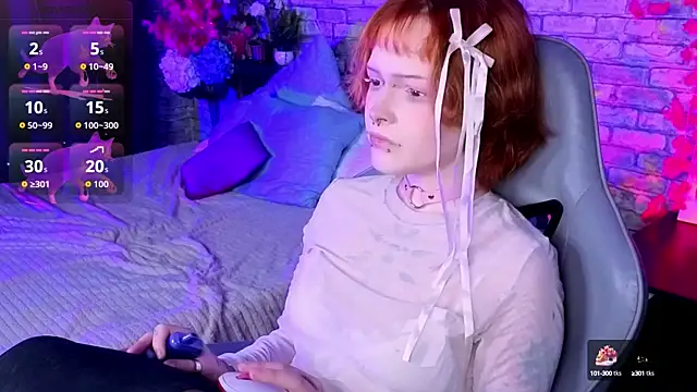 Snapshot of NicoleFlloret chatting on September 23, 2025, 8:49 pm NicoleFlloret online show from September 23, 2025, 8:49 pm