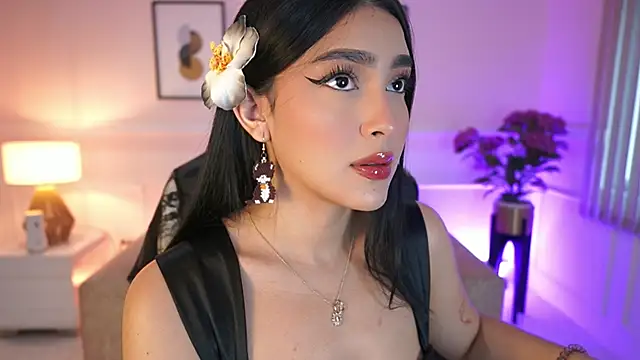 Snapshot of JulesBenett chatting on December 5, 2025, 11:31 am JulesBenett online show from December 5, 2025, 11:31 am