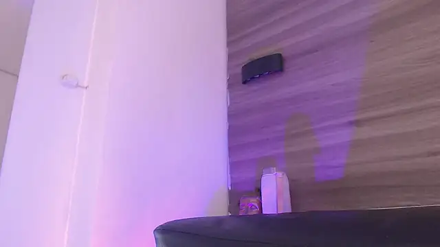 SashaNova online show from March 7, 2026, 7:59 am