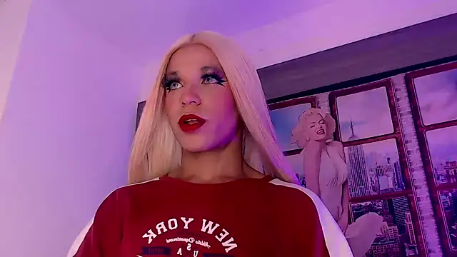 Snapshot of SashaNova chatting on November 22, 2025, 5:06 am SashaNova online show from November 22, 2025, 5:06 am