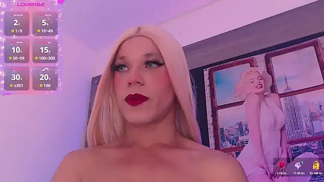 Snapshot of SashaNova chatting on November 5, 2025, 5:21 am SashaNova online show from November 5, 2025, 5:21 am