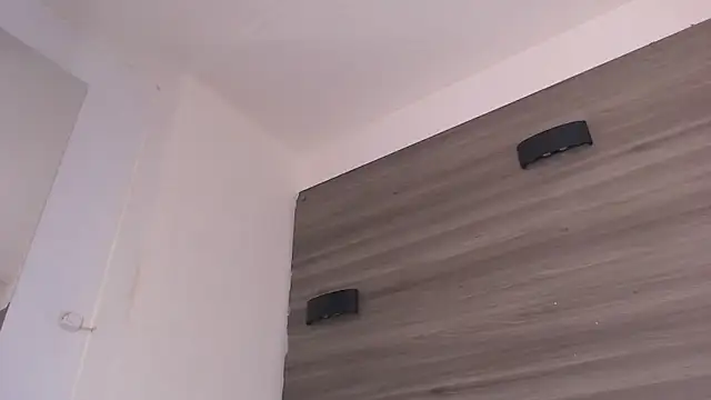 SashaNova online show from April 11, 2026, 4:31 am