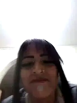 Snapshot of Sarah917 chatting on November 28, 2025, 5:35 pm Sarah917 online show from November 28, 2025, 5:35 pm