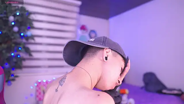 tommy blue online show from April 10, 2026, 1:23 am