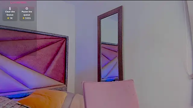 SaskiaGrendel online show from April 2, 2026, 12:07 am