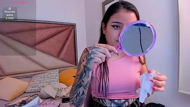 Snapshot of SaskiaGrendel chatting on January 17, 2026, 12:15 am SaskiaGrendel online show from January 17, 2026, 12:15 am